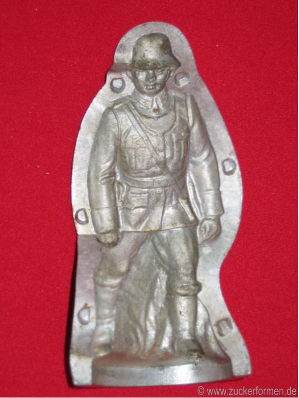 WK II Soldat mit Stahlhelm 2-teilig